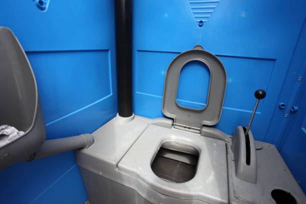 Best Porta potty rental near me  in Muscatine, IA