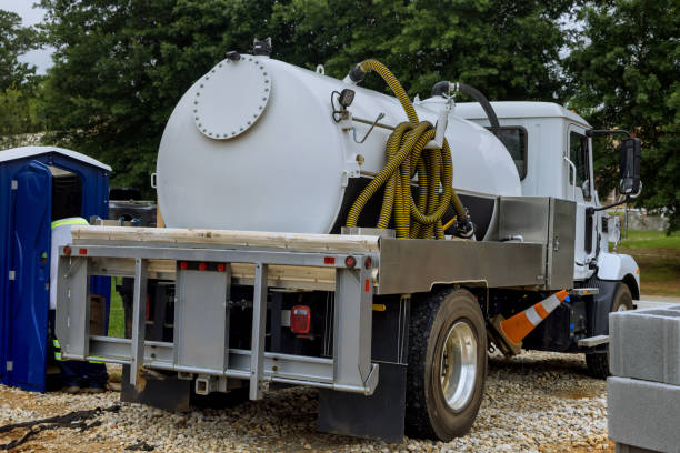 Best Sanitation services for porta potties  in Muscatine, IA